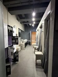 North Canal Road (D1), Retail #497710091